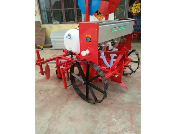 腹膜施肥打药一体机