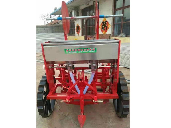 腹膜施肥打药一体机