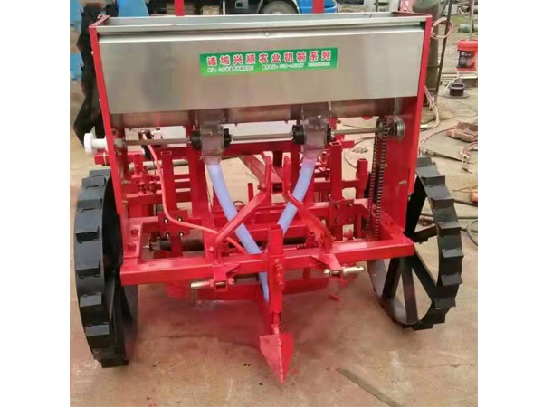 腹膜施肥打药一体机