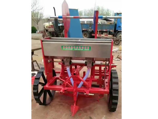 腹膜施肥打药一体机